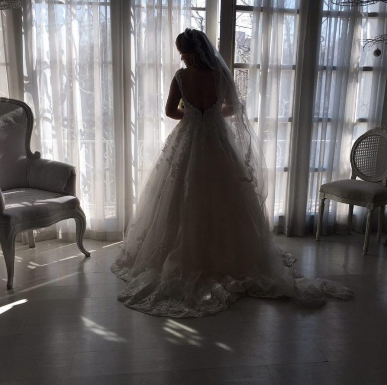  شنل 15، لباس عروس شب نامزدی مجلسی جدید تک دوزی شده از مزون عروس شنل با چهار دهه تجربه